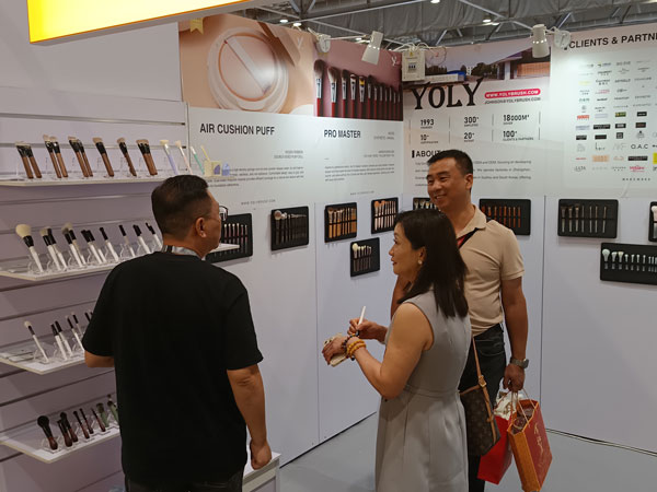 Yoly GroupのCosmopack Asia 2024アジア太平洋での美容サプライチェーンショーは成功裏に終了しました